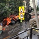 В центре Курска КамАЗ провалился в траншею