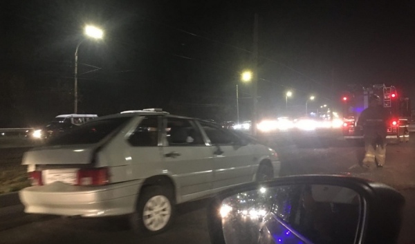 kursk na ulice engelsa perevernulas mashina