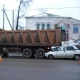 Под Курском легковушка влетела в грузовик, трое раненых