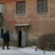 В 2-этажном доме на улице Ухтомского в Курске из-за снега обрушилась крыша