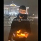На Красной площади в Курске юноша в маске сжег российский паспорт