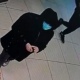 Полиция разыскивает подозреваемую в краже кошелька на остановке в Курске