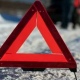 В Курске машина врезалась в столб, ранена девушка