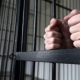 В Курске экс-полицейский за вымогательство взятки лишился машины и получил 3 года колонии
