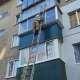 В Курске начальник пожарной части спас запертую на балконе женщину