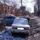 В Курске на улице Ольшанского нашли два бесхозных автомобиля