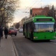 В Курске на улице Радищева легковушка въехала в троллейбус