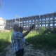В Железногорске Курской области огораживают заброшенный завод, где погиб ребенок