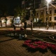 В Курске цветы на клумбы на улице Ленина высаживают ночью