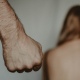 56-летнего жителя Курской области обвиняют в надругательстве над 12-летней дочерью