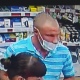 В Курске ищут мужчину и женщину в масках, укравших деньги из кошелька продавца магазина