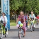 В Курской области прошел велопробег «Леди на велосипеде» в стилистике 80-х