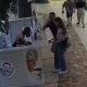 В Курске полиция ищет парня и девушку, расплатившихся чужой банковской картой
