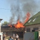 Под Курском полыхали сараи и едва не сгорели гаражи