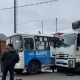 В Курске столкнулись фура и автобус