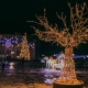 В Курске на Театральной площади установят 12 сосулек-гигантов, 28 огромных шаров и балерину