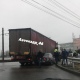 В Курске на Сумском мосту столкнулись фура и легковушка