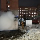 В Курске ночью тушили пожар на стройке возле областной больницы