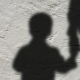 Жительница Курской области предстанет перед судом за истязания 10-летнего пасынка