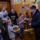И.о. мэра Курска одарил к Новому году многодетную семью