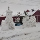 В Курской области пенсионер украсил поселок снежными скульптурами