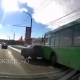 В Курске на улице Энгельса автобус протаранил автомобиль