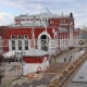 На железнодорожном вокзале Курска перрон заливают бетоном