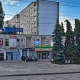 В Курске у магазина «Куряночка» стихийную парковку перекроют бордюром