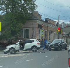 Серьезная авария с пострадавшими случилась в центре Курска
