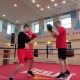 Курянин Александр Поветкин провел мастер-класс для юного боксера из ДНР