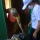 В Курске пенсионерам и инвалидам помогают вывезти мусор