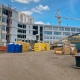 В новую школу на проспекте Клыкова в Курске завозят оборудование