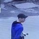 Полиция Курска ищет парня, подозреваемого в краже денег у водителя автобуса