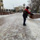 В Курске на уборку дворов вышли 620 дворников