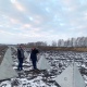 В Курской области устанавливают противотанковые заграждения