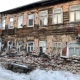 В центре Курска рухнула стена 2-этажного жилого дома