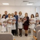 Роман Старовойт подарил цветы дежурящим женщинам: медикам и спасателям