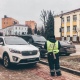 Жители Курска жалуются в мэрию на автомобили, припаркованные на тротуарах улицы Ленина