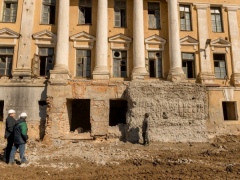 В центре Курска в старинном здании гимназии реконструкторов ждали сюрпризы