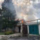 Пожарные Курской области рассказали о тушении дома, загоревшегося после атаки ВСУ по Рыльску