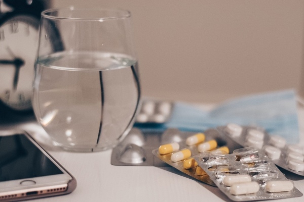 В Курской области врио министра здравоохранения прокомментировала перебои с поставками льготных лекарств