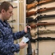 В Курской области Росгвардия проверяет оружейные магазины