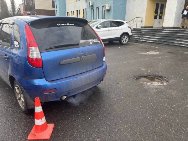 В Курске машина сбила двух пешеходов: молодую женщину с 3-летним ребенком