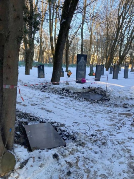 Хинштейн рассказал подробности о вандализме при благоустройстве мемориала в Курске