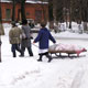 В психушке больных заставляют работать