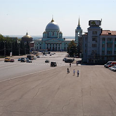 004910.1 что находится на красной площади в курске