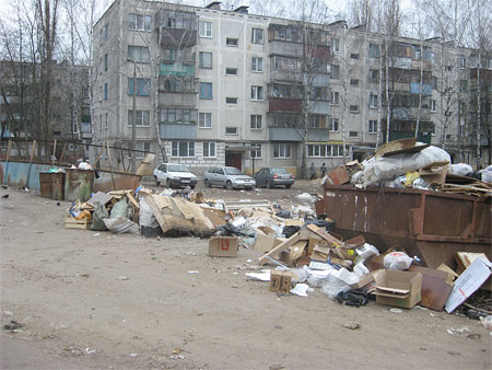 Вот такую картину, к примеру, в течение недели можно наблюдать на улице Союзной Вот такую картину, к примеру, в течение недели можно наблюдать на улице Союзной