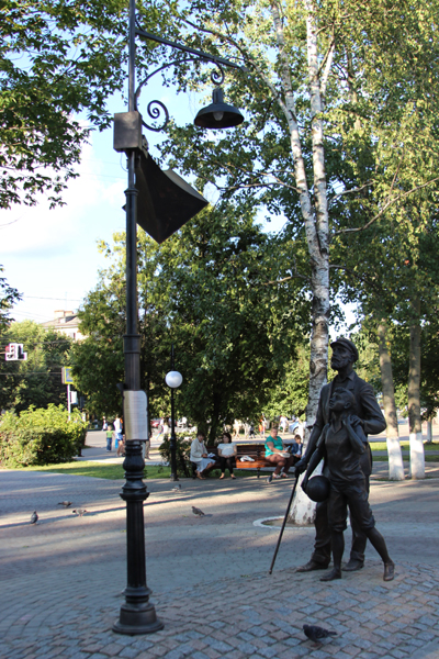 «Говорящий» памятник диктору Юрию Левитану был установлен этой весной «Говорящий» памятник диктору Юрию Левитану был установлен этой весной