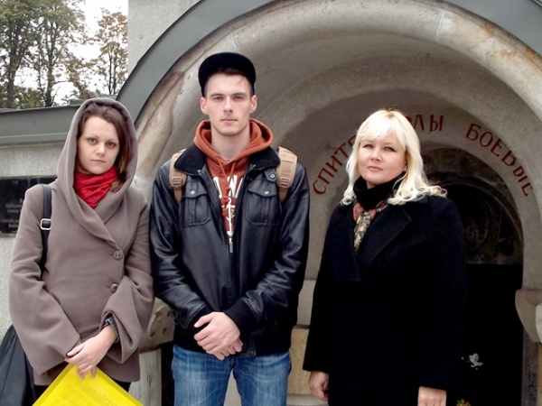 Паспортизацией русских захоронений занимаются исследователи из Курска Паспортизацией русских захоронений занимаются исследователи из Курска