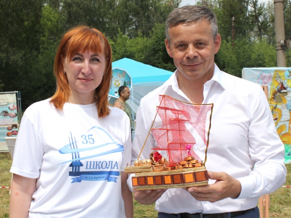 Виктор Карамышев: «Алый парус – символ надежды, добра и устремленности в будущее» Виктор Карамышев: «Алый парус – символ надежды, добра и устремленности в будущее»